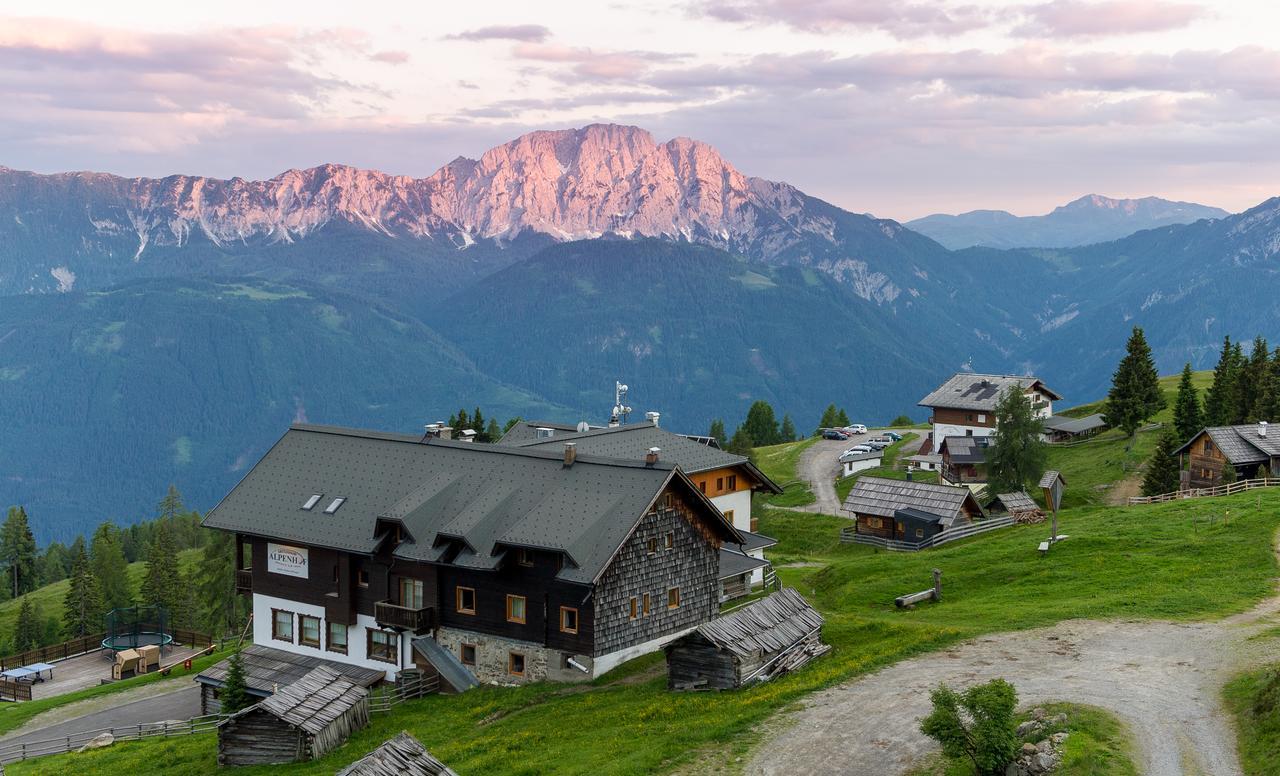 Sattleggers Alpenhof & Feriensternwarte Hotel ไกรเฟนบวร์ก ภายนอก รูปภาพ